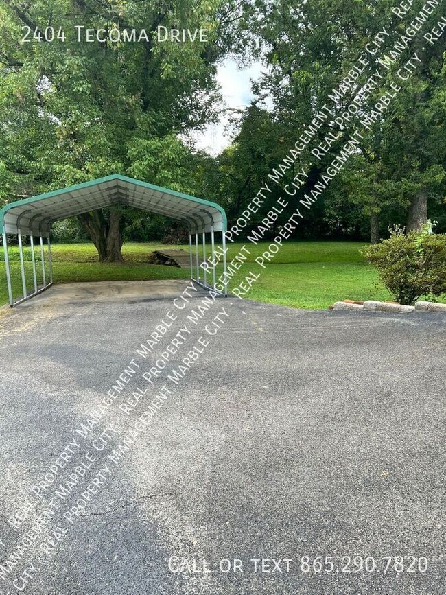 Building Photo - 2404 Tecoma Dr