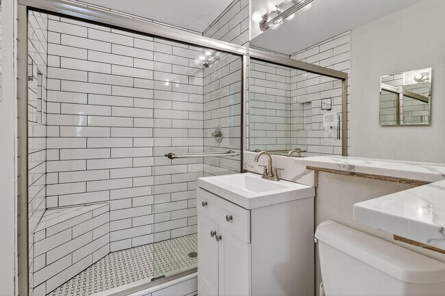 Building Photo - 122 Arlington Pl