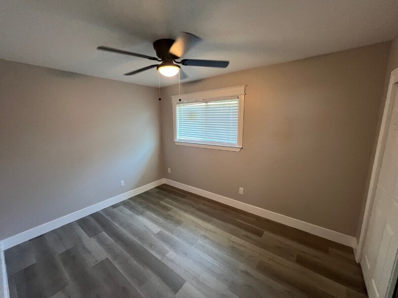 Building Photo - 803 El Portal Ave