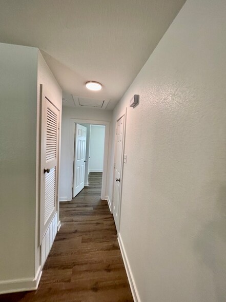 Building Photo - 105 Faye Dr