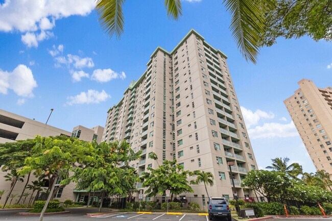Building Photo - 3009 Ala Makahala Pl