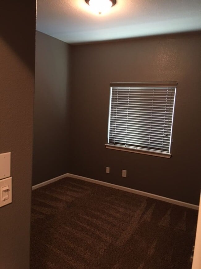 Building Photo - Beautiful 4 Bedroom Home in Marysville AVA...
