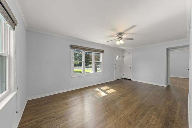 Building Photo - 1335 College Ave