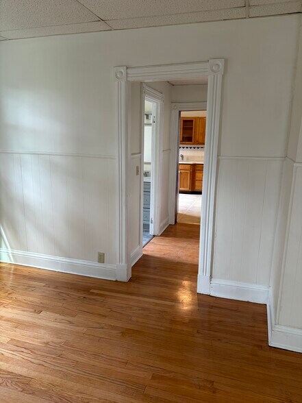 Building Photo - 211 N Ballston Ave