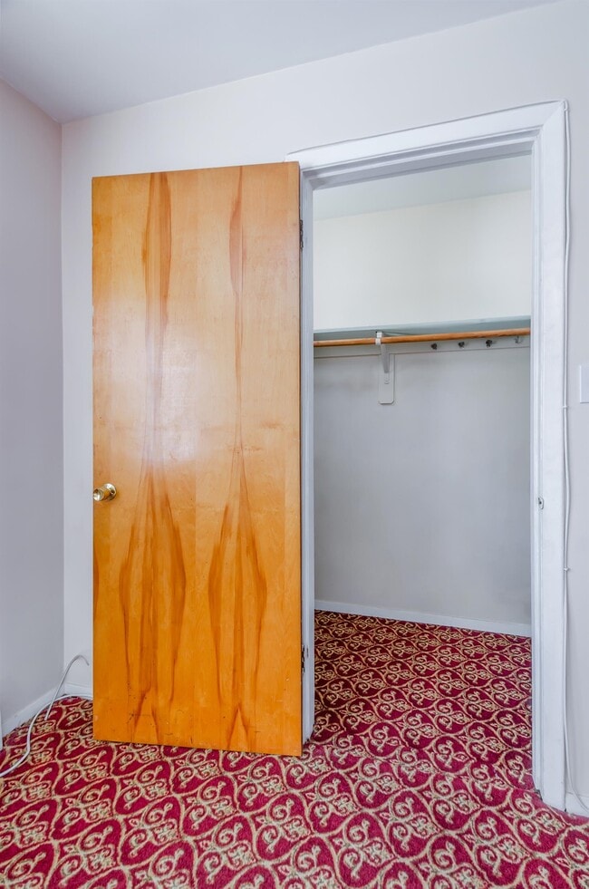 Building Photo - 129 Garfield Ave