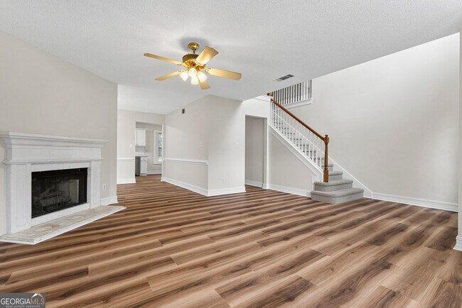 Building Photo - 116 Summer Leigh Dr