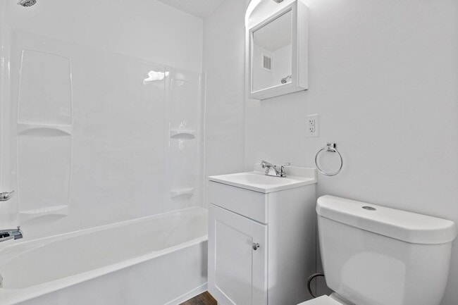 Building Photo - 3BR Townhome for Rent - with Central Air!!