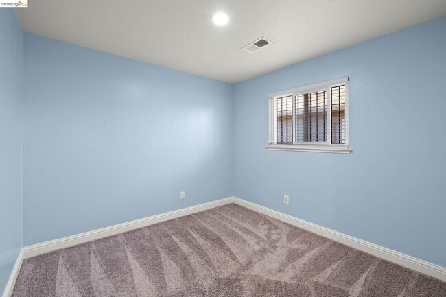 Building Photo - 172 William Way