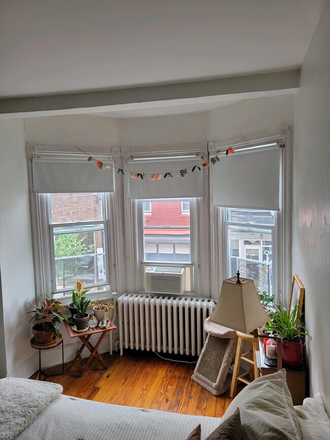 Building Photo - 745 S 4th St