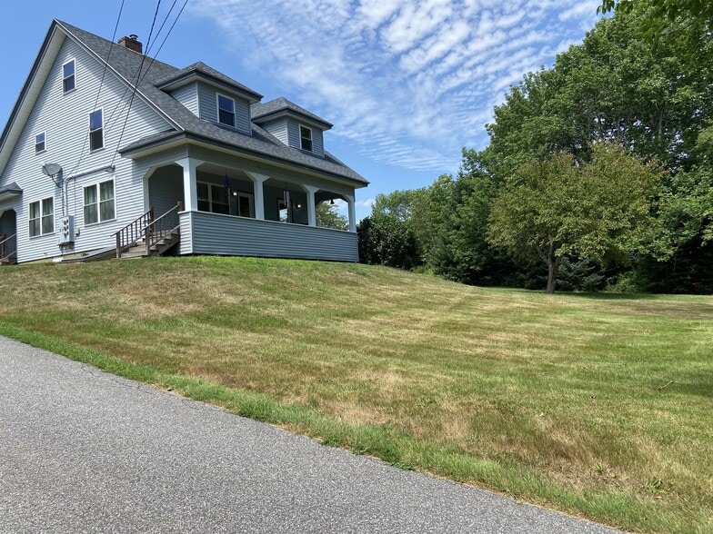 Building Photo - 11 Old Lewiston Rd