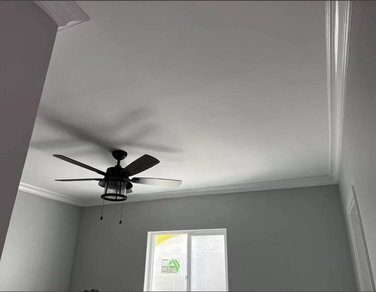 Building Photo - 4214 Lois St