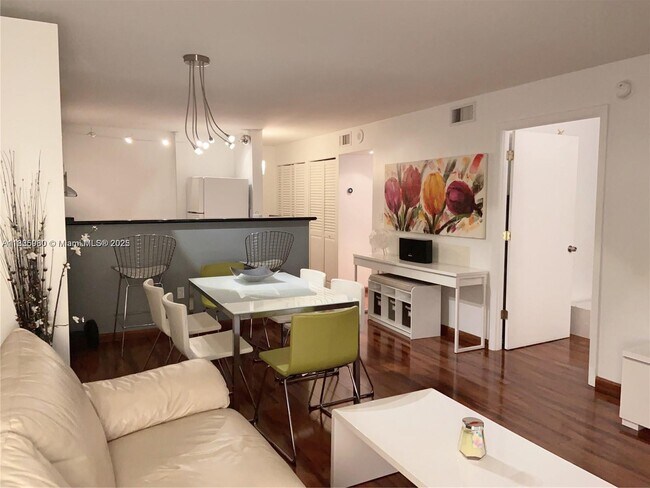 Building Photo - 345 Ocean Dr