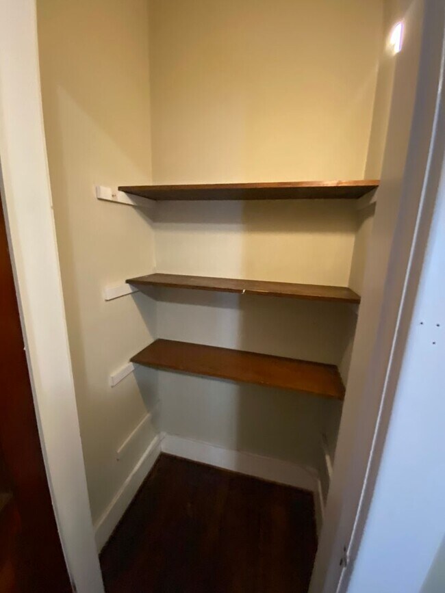 Building Photo - 426 E 15th Ave