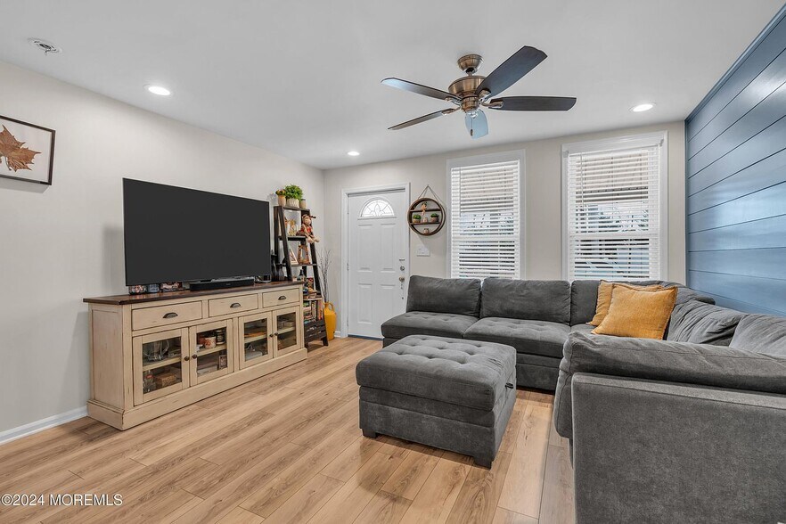 Building Photo - 28 Morford Pl