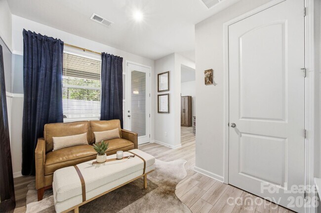 Building Photo - 169 Marron Dr