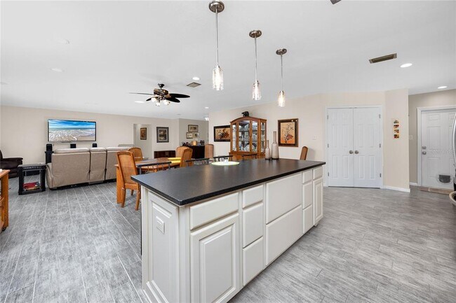 Building Photo - 10504 Lacera Dr