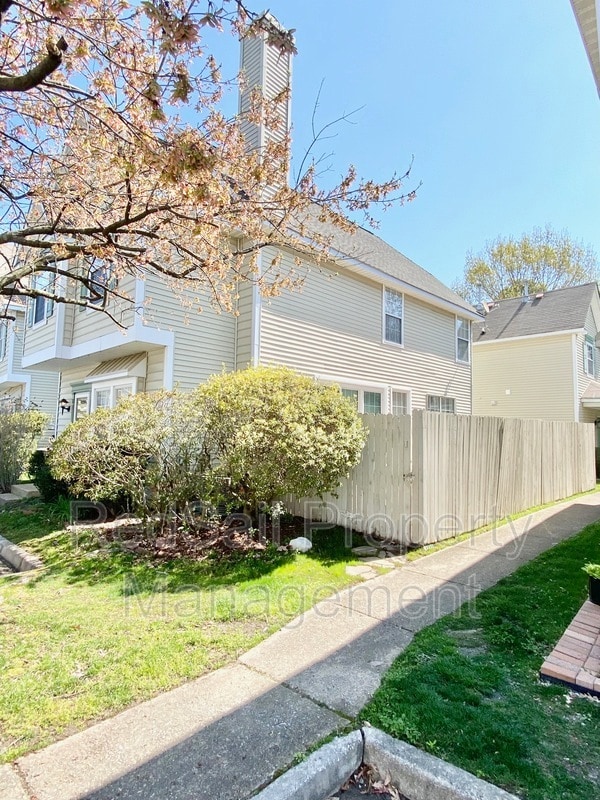 Building Photo - 129 Watson Dr