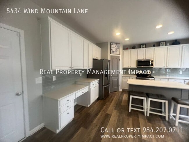 Building Photo - 5434 Wind Mountain Ln