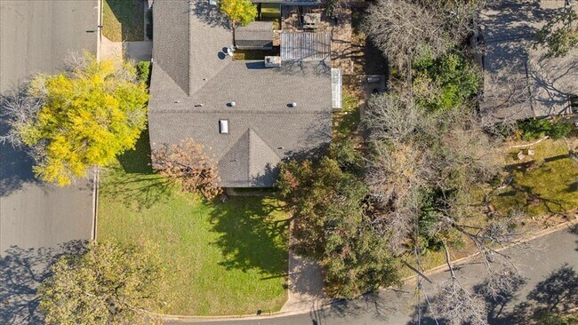 Building Photo - 8713 Azalea Trl