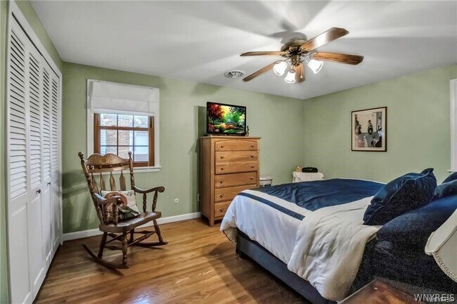 Building Photo - 97 Tartan Ln