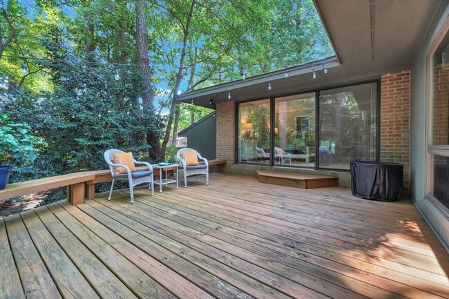 Building Photo - A Custom Home in Linkhorn Cove - 1-Acre Wo...