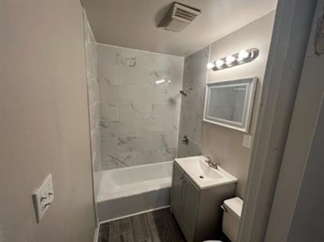 Building Photo - Charming 2 Bed / 1 Bath Home in Prime SW OKC Location