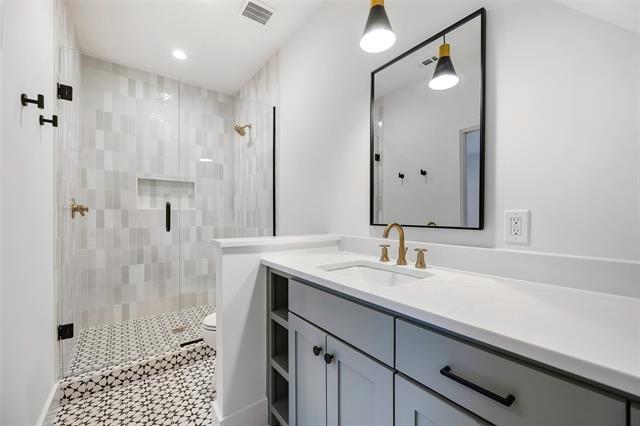Building Photo - 2212 Ridge Crest Dr