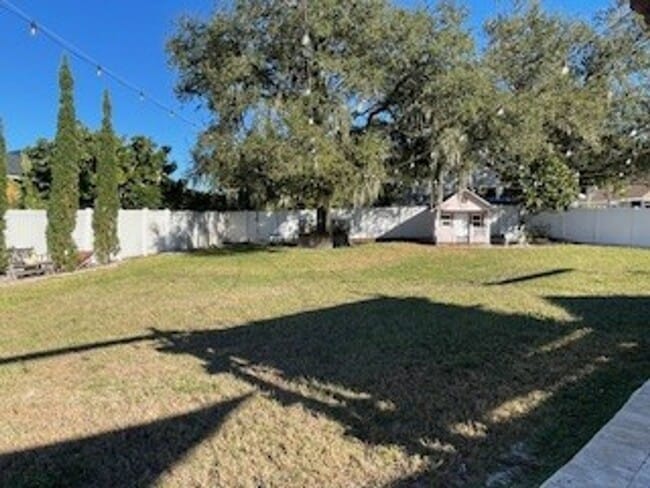 Building Photo - Carrollwood area , Andover Community , 3 Bedroom 2 Bath with beautiful Outdoor Living space. For ...