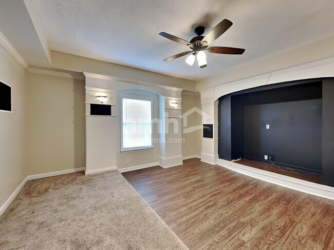 Building Photo - 803 Buckhaven Dr