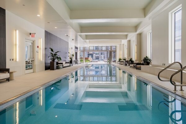 Building Photo - 141 W Wacker Dr