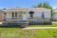 Building Photo - 110 E Myrtle Dr