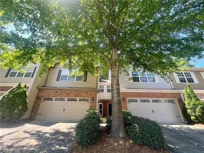 Building Photo - 3232 Brockenhurst Dr