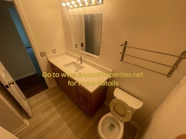 Building Photo - 148 N Timber Dr