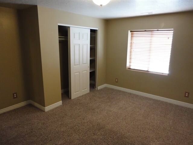 Building Photo - 13889 S Friendship Dr