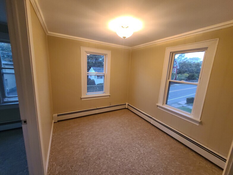 Office/Den - 143 Derby Ave