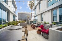 Building Photo - Willow Santa Monica