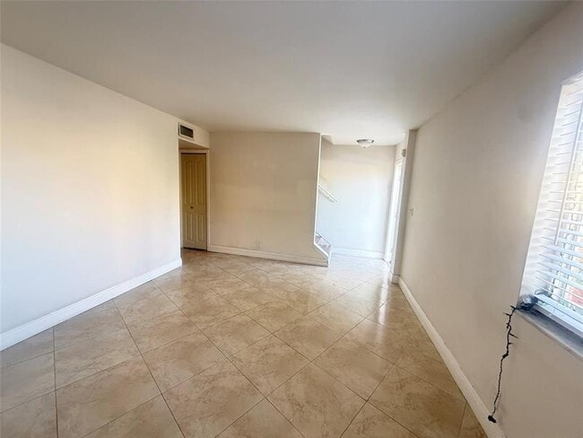 Building Photo - 5646 Blueberry Ct