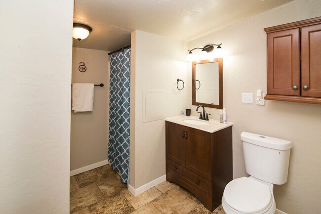 Building Photo - 108 Park Pl