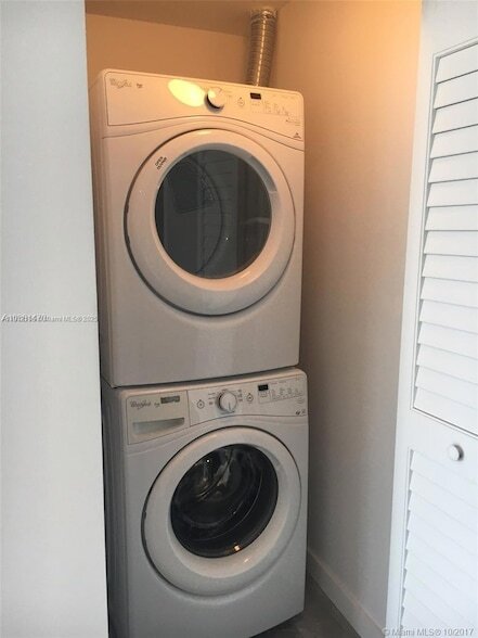 Building Photo - 151 SE 1st St