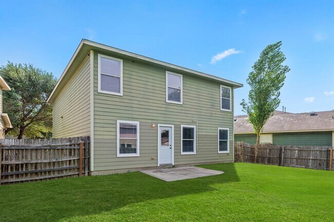 Building Photo - 7409 Elk Pass Dr