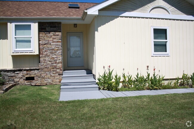 Building Photo - 109 Lancashire Dr