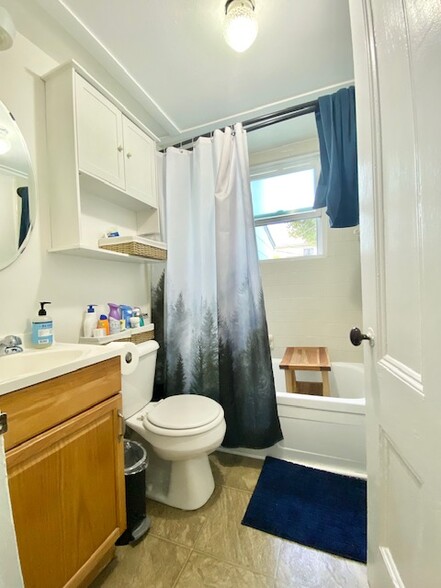 Building Photo - 7 Griggs Pl