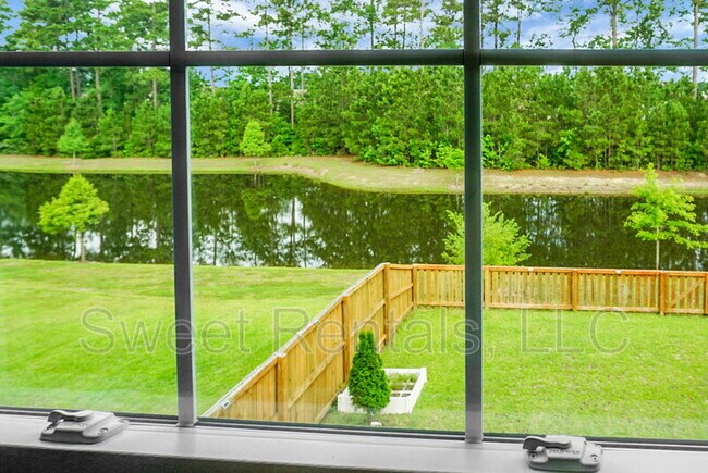 Building Photo - 210 Daniels Creek Cir