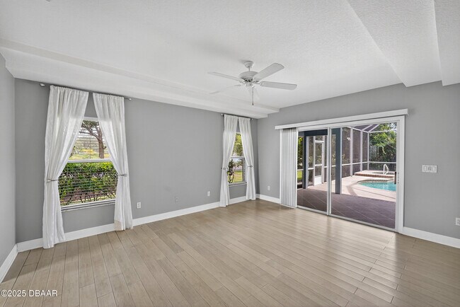 Building Photo - 1201 Hampstead Ln