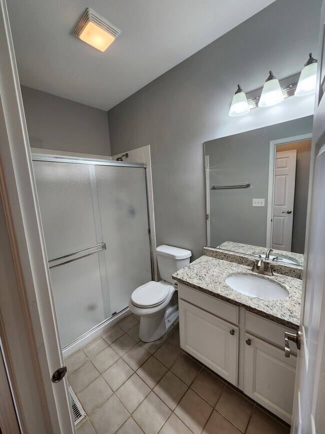 Building Photo - 991 Park Hill Cir