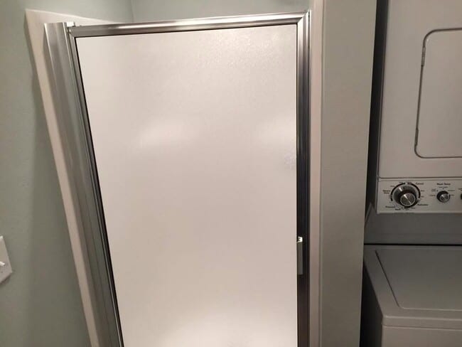 Building Photo - 1413 Hennessey St