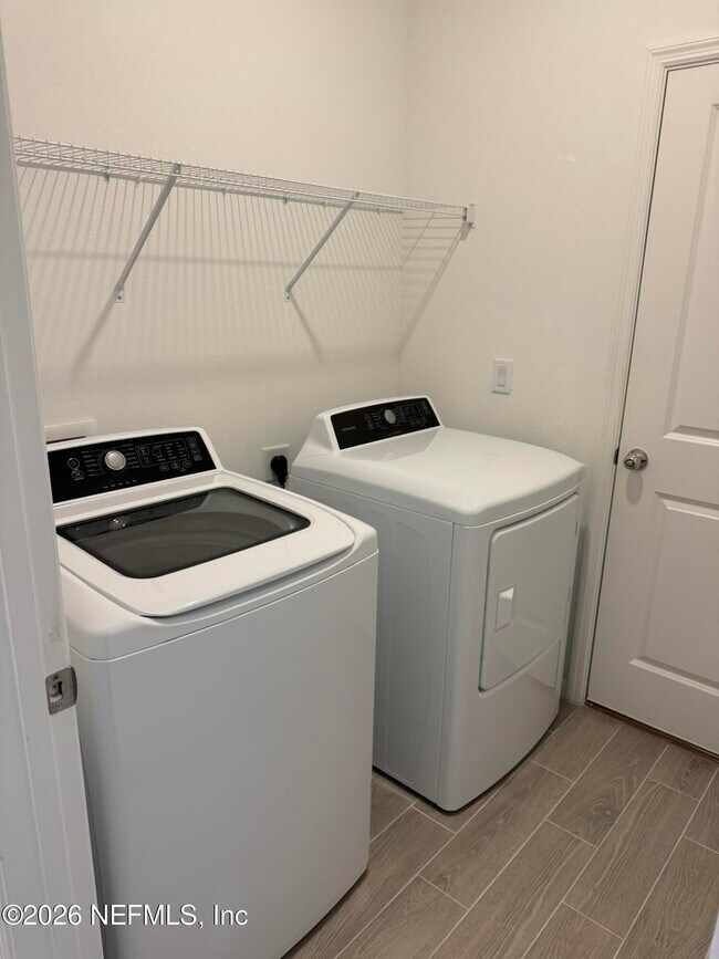 Building Photo - 15512 Whispering Fir Dr