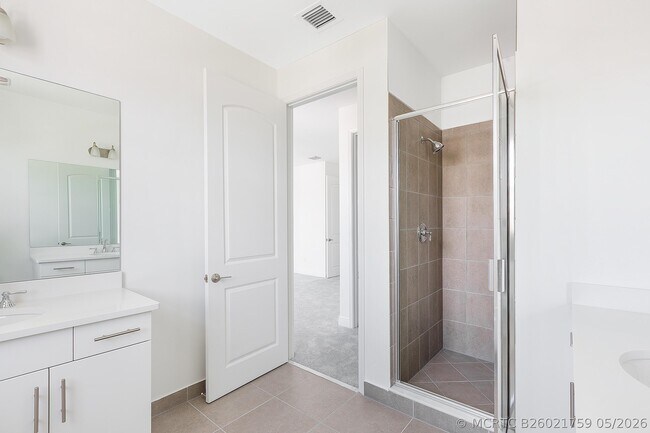 Building Photo - 6979 Pines Cir