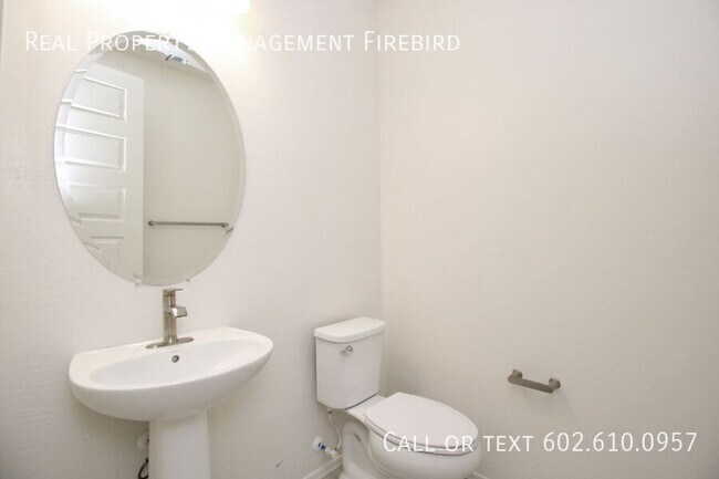 Building Photo - 3037 W la Mirada Dr
