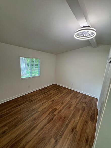 Building Photo - 8820 Manoo Pl